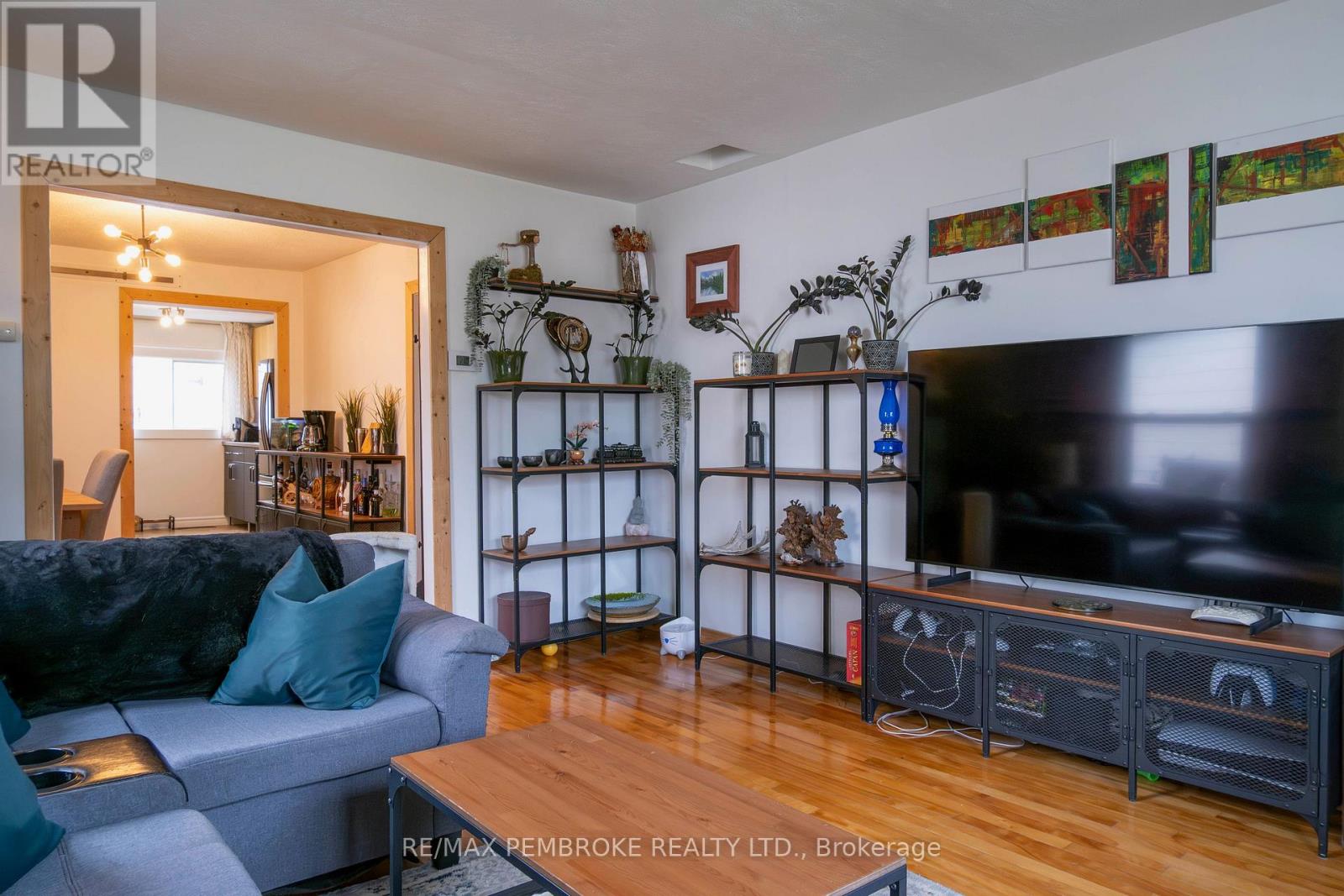 14 SUMMIT STREET - Image 13