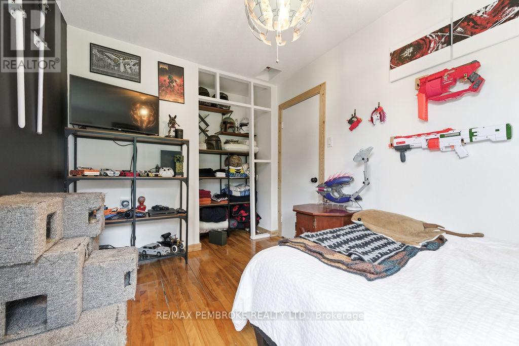 14 SUMMIT STREET - Image 29