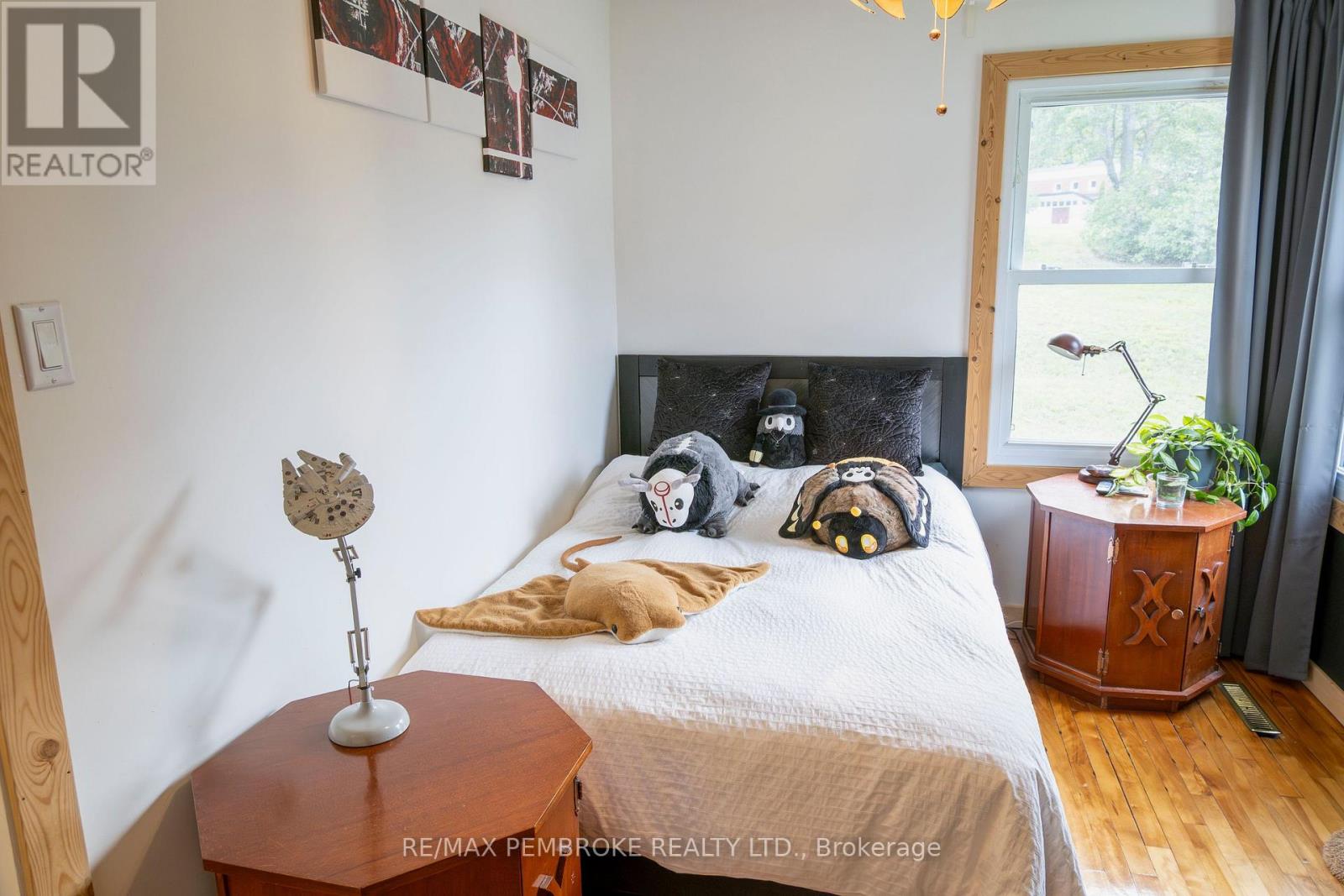 14 SUMMIT STREET - Image 30