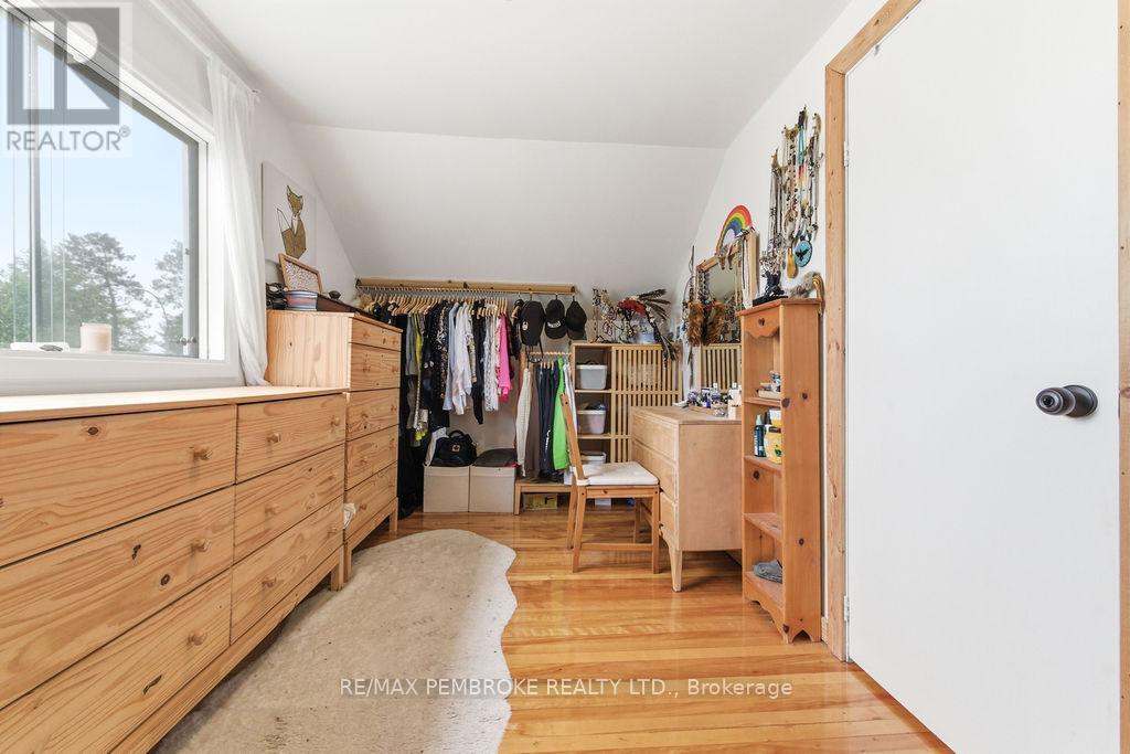 14 SUMMIT STREET - Image 31