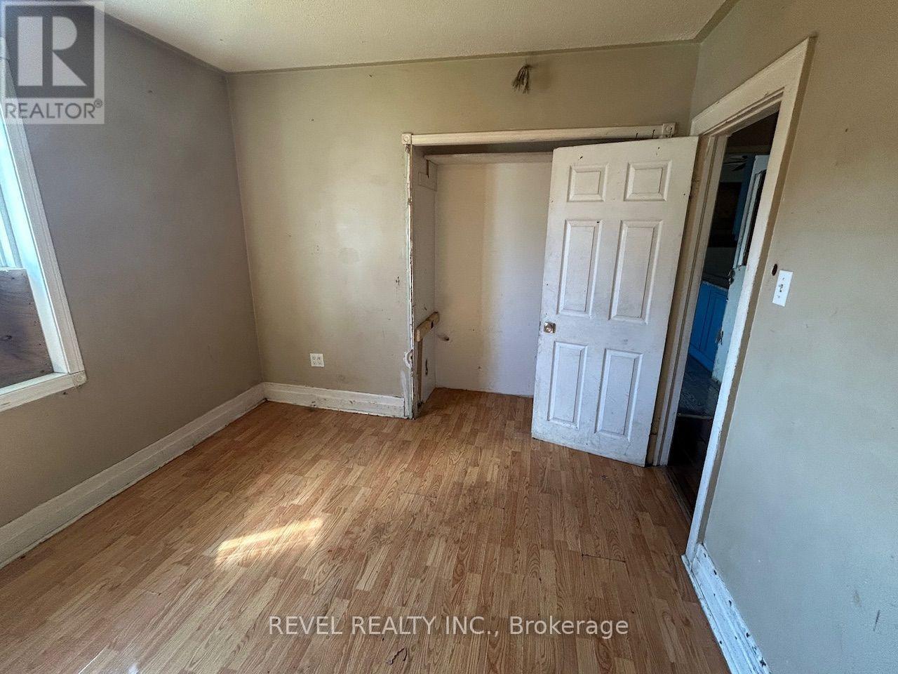 331 LANG AVENUE - Image 9