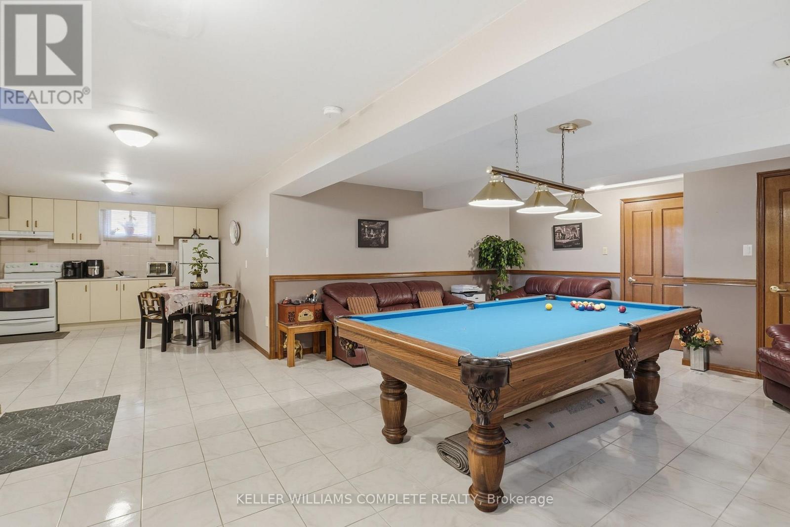 32 HIGHBURY DRIVE - 30