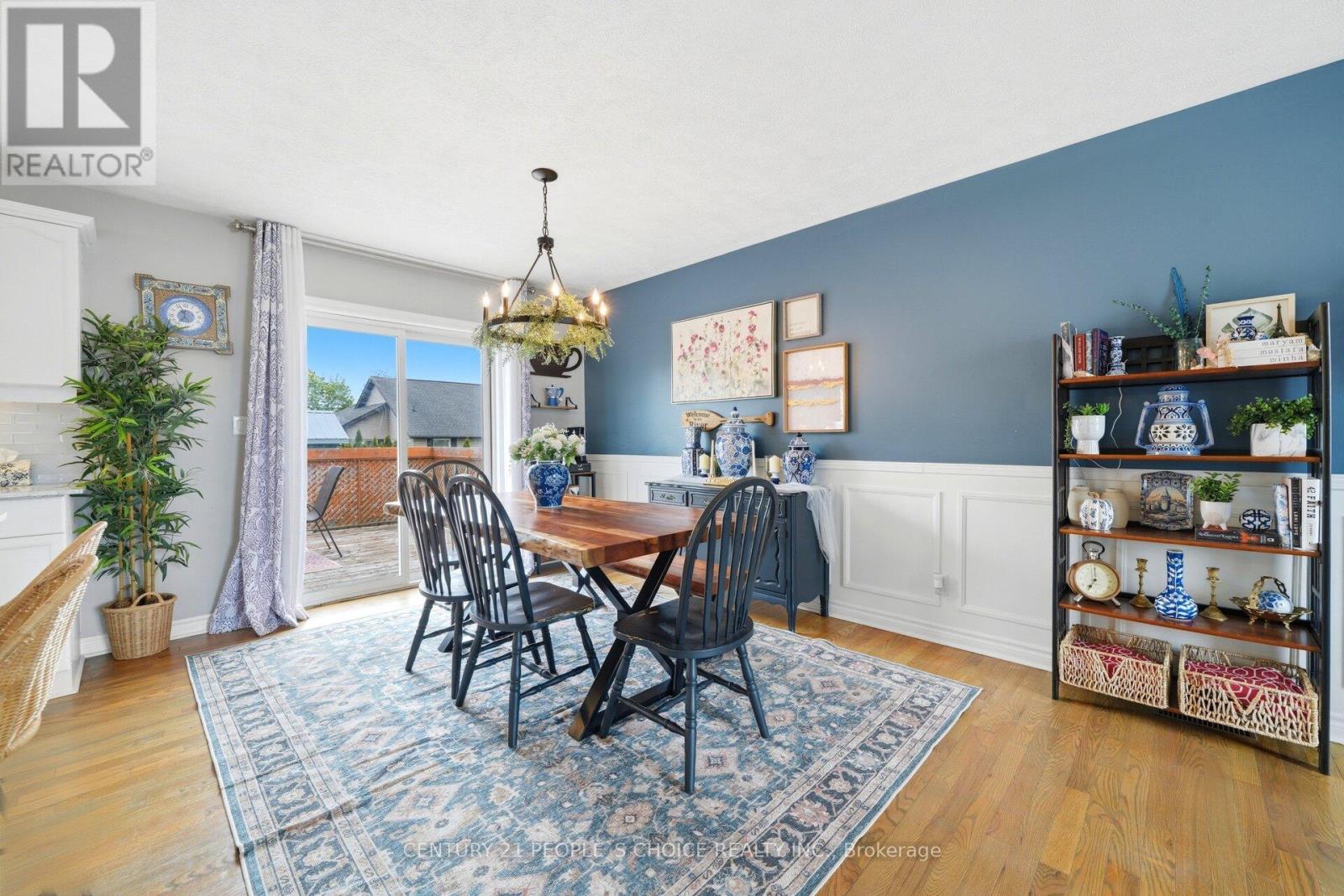792 OAKWOOD DRIVE - 16