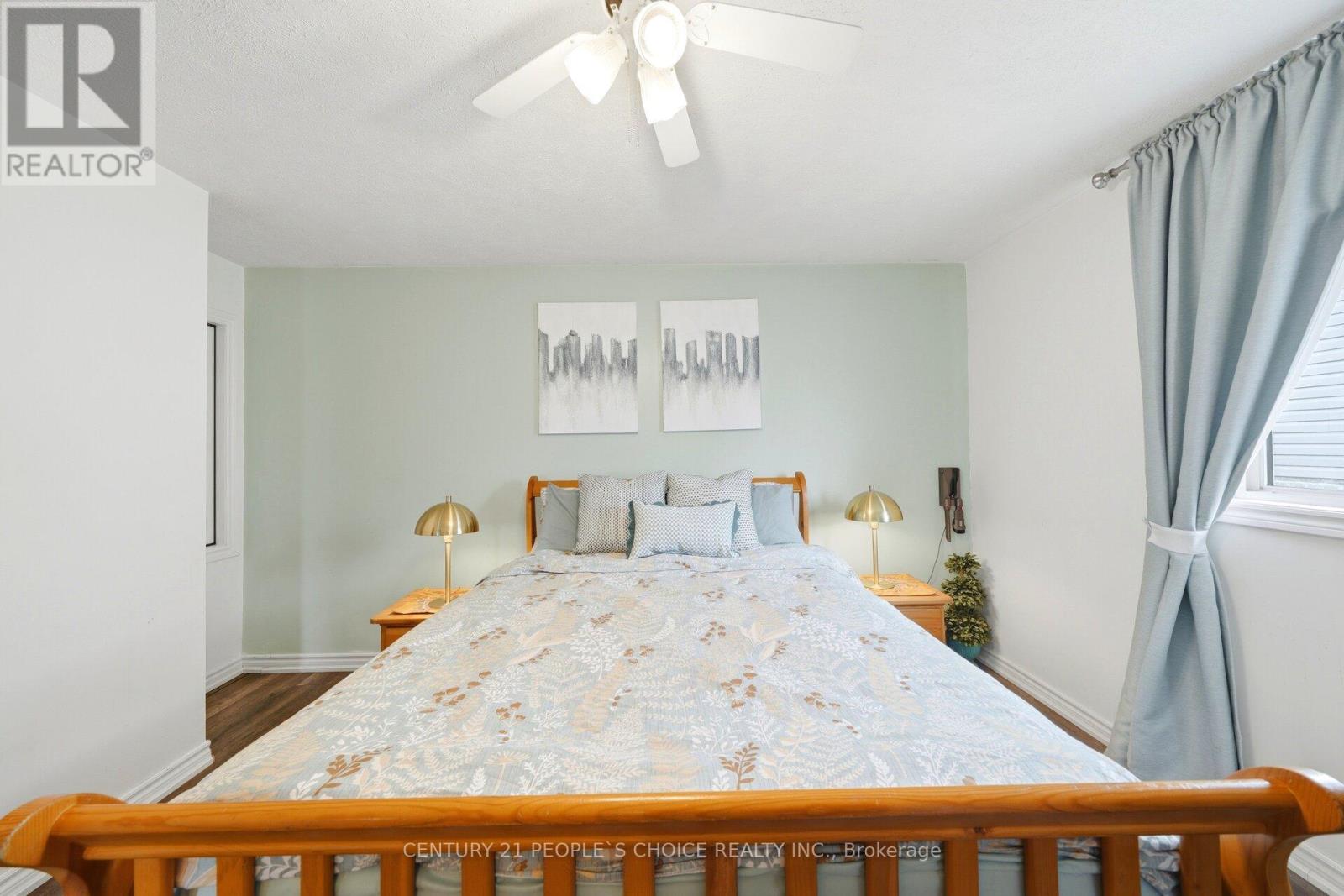 792 OAKWOOD DRIVE - 21