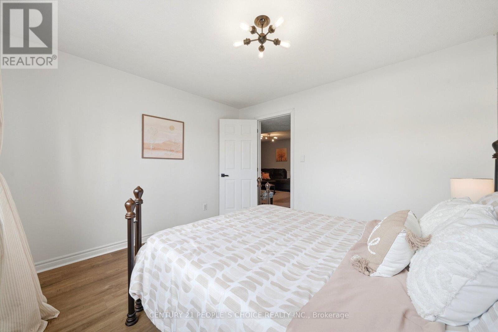 792 OAKWOOD DRIVE - 31