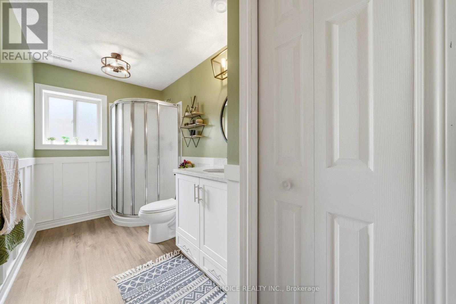 792 OAKWOOD DRIVE - 34