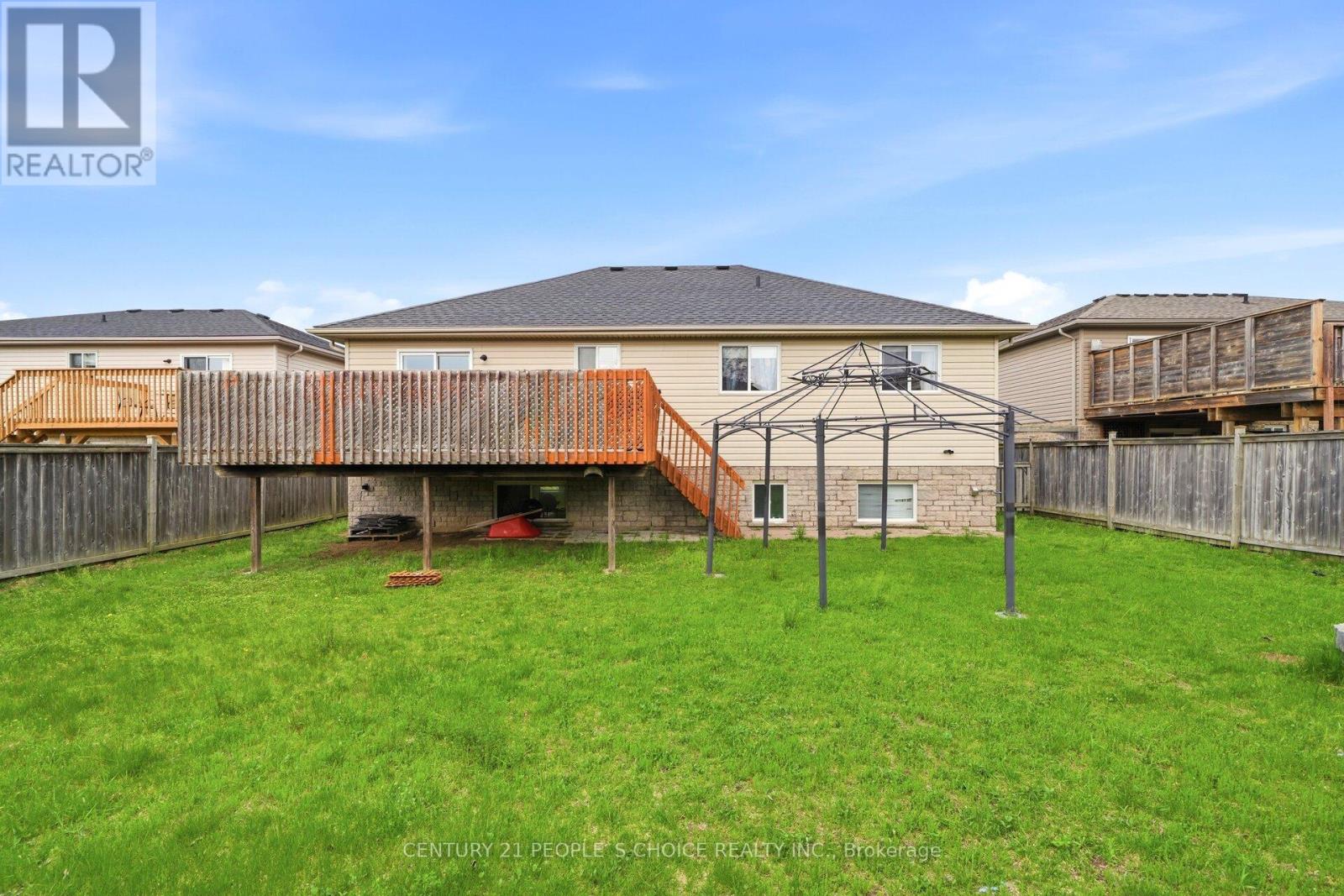 792 OAKWOOD DRIVE - 39
