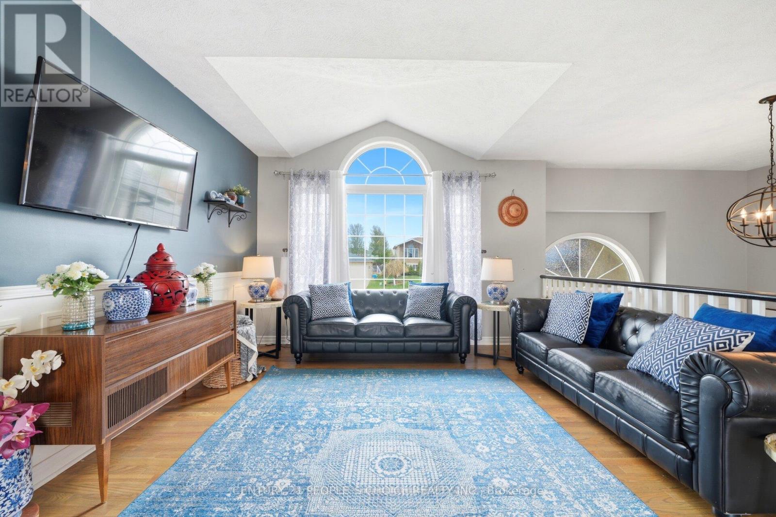 792 OAKWOOD DRIVE - 8
