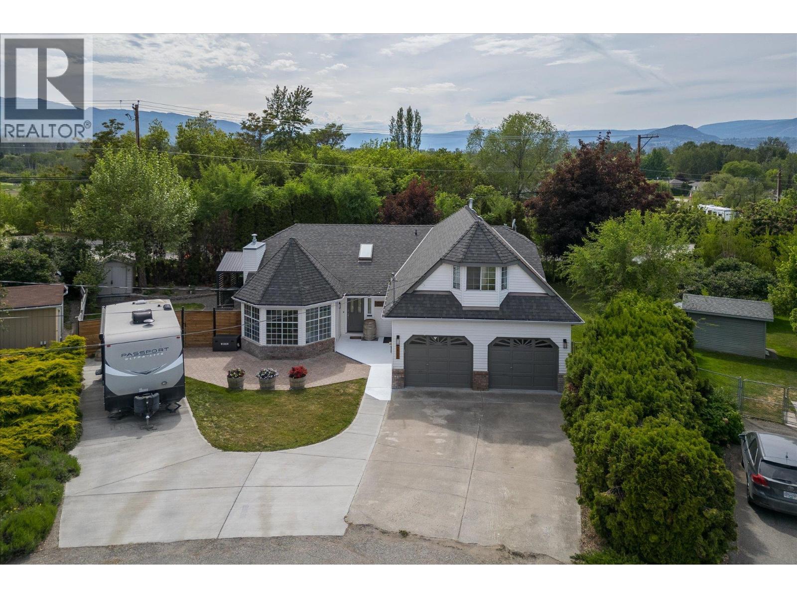 3418 Mariposa Court