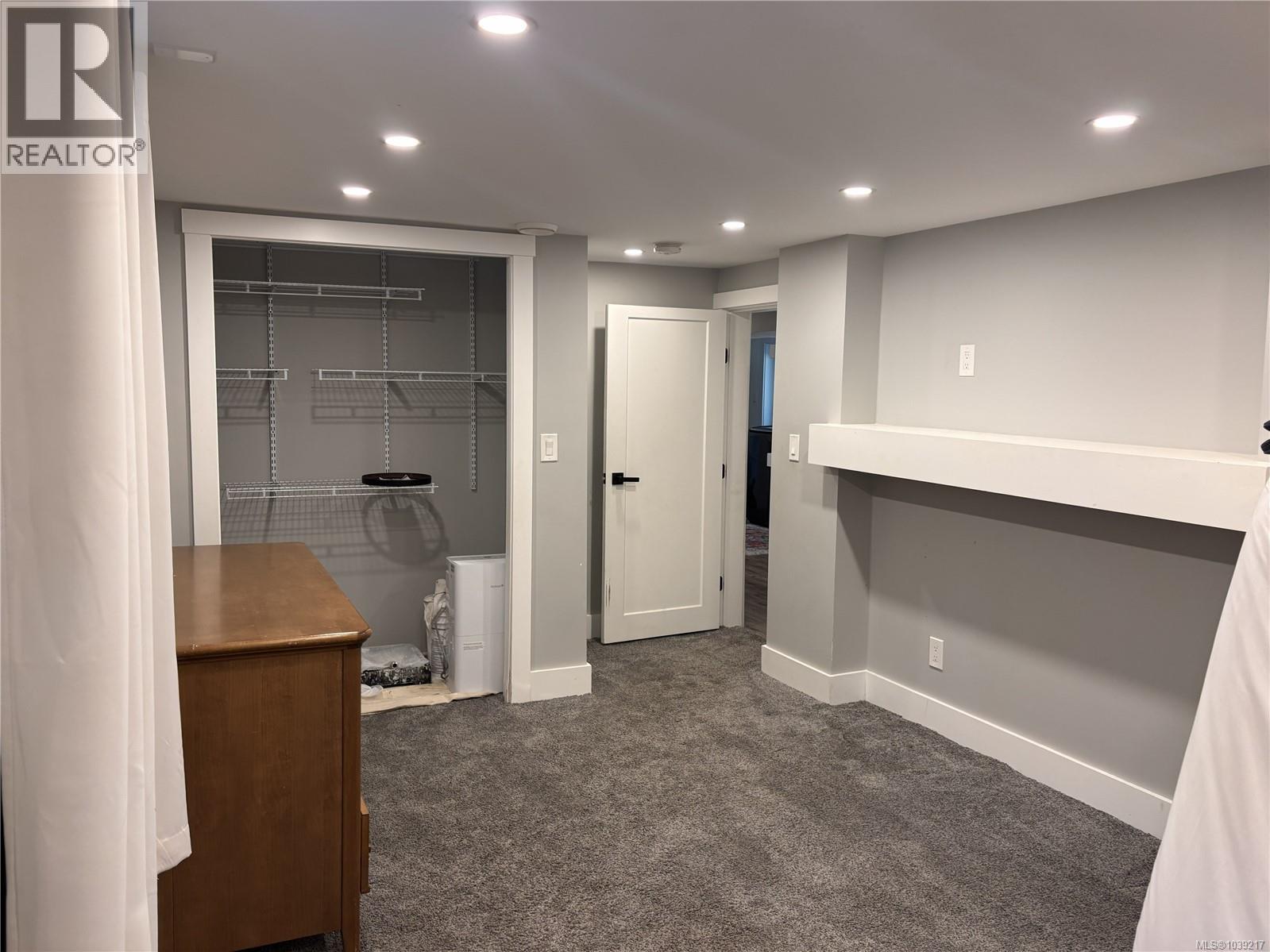 5054 Dundalk Ave N - 21