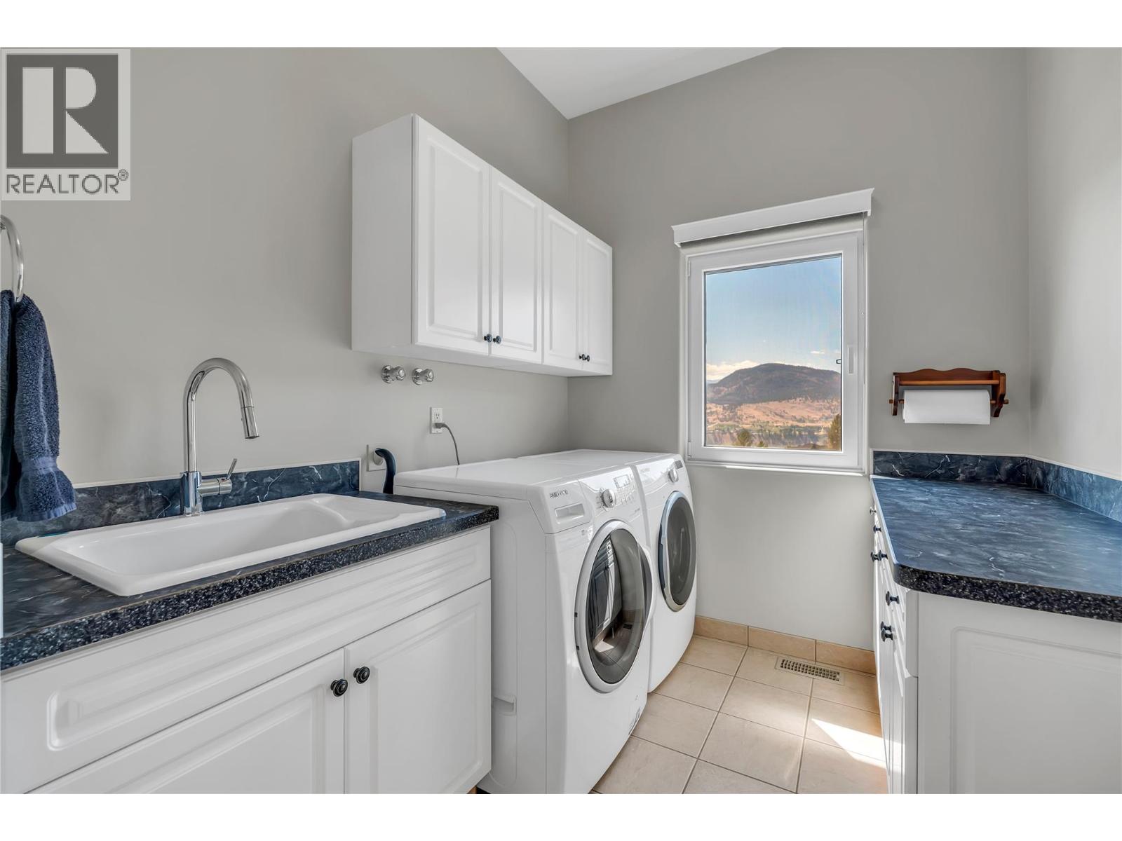 174 Christie Mountain Lane, Okanagan Falls