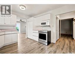 Den - 234 B-say-tah Road, B Say Tah, SK S0G1S0 Photo 10
