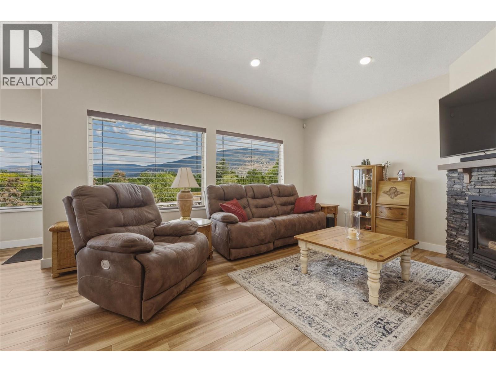 #11 124 Sarsons Road - 5