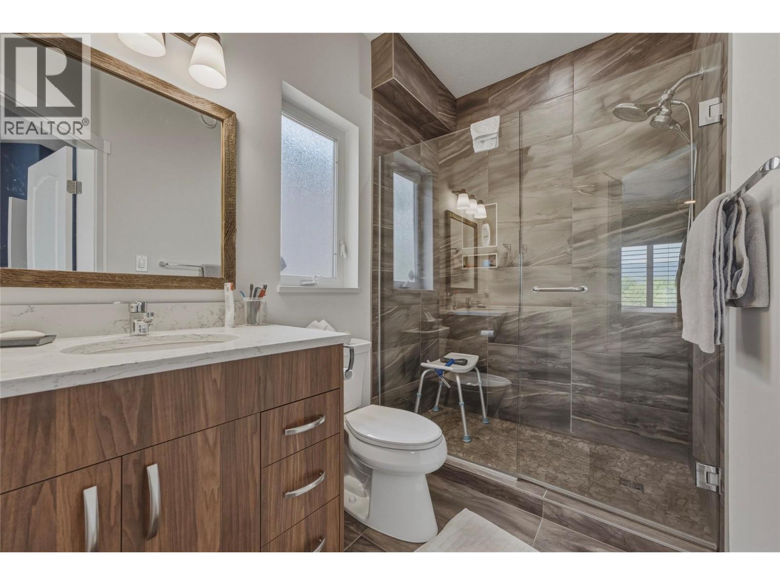 #11 124 Sarsons Road - 19