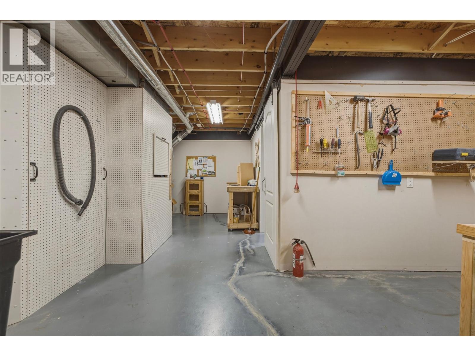 #11 124 Sarsons Road - 34