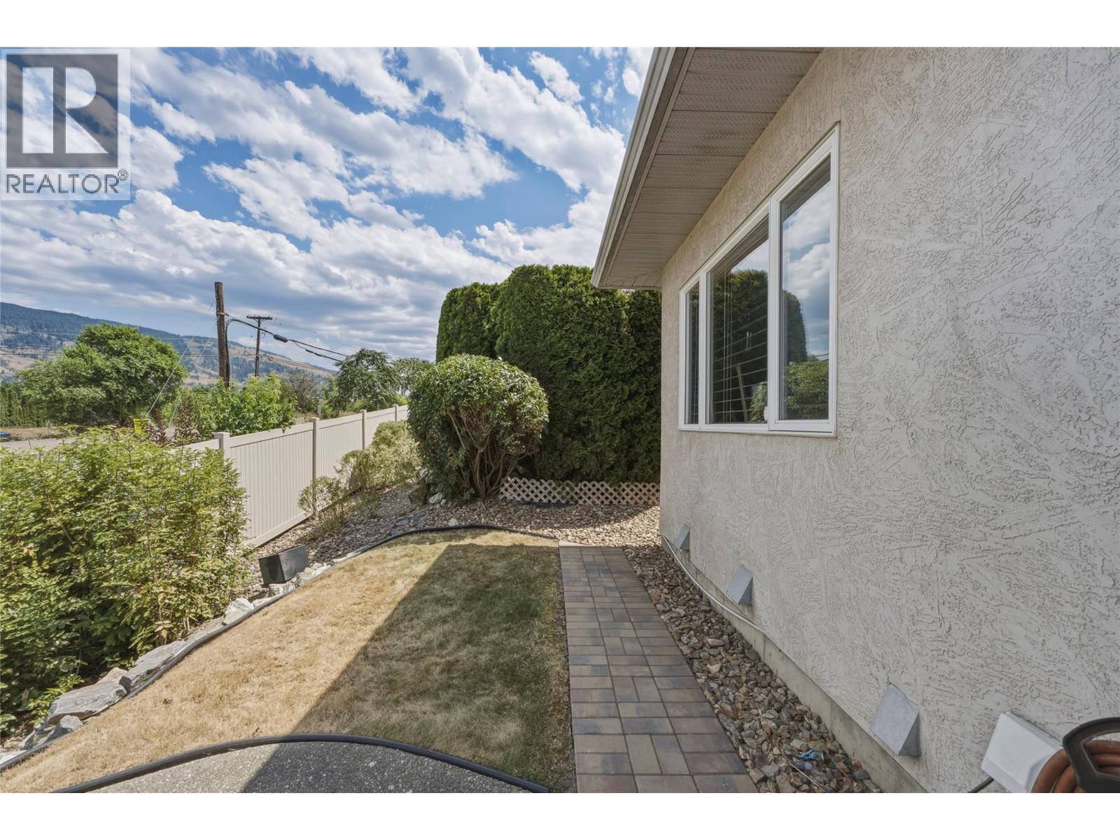 #11 124 Sarsons Road - 48