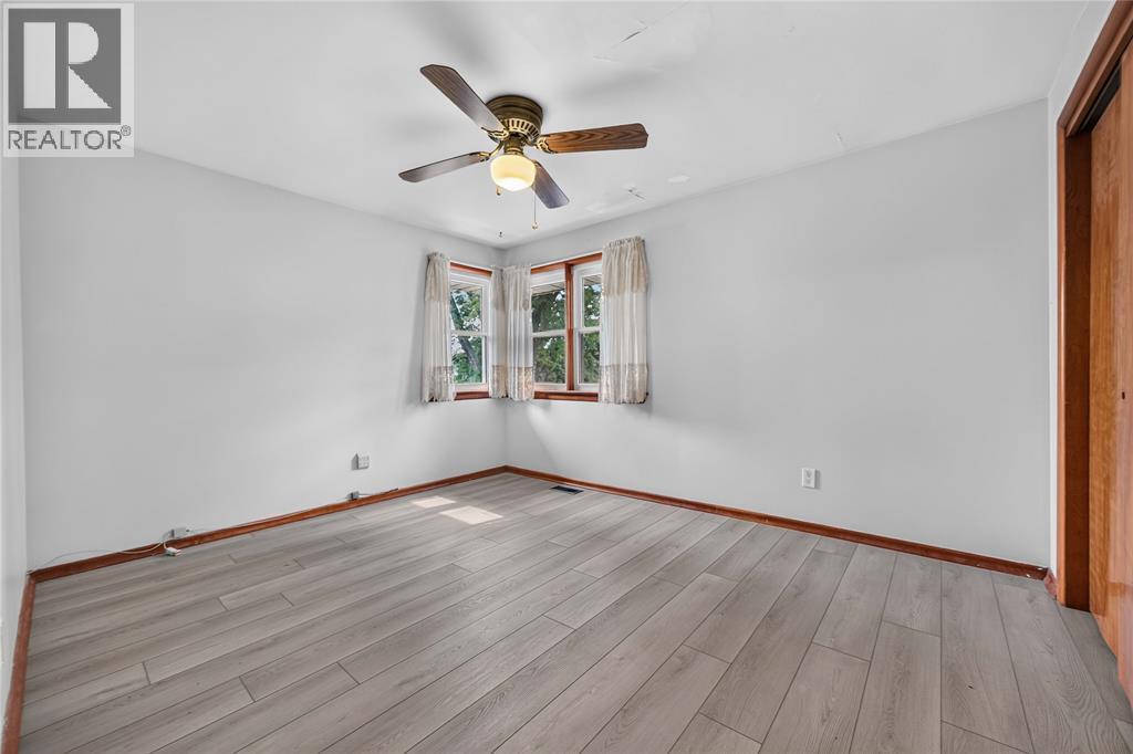 298 ELSFIELD CRESCENT - 14