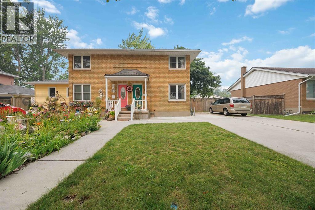 298 ELSFIELD CRESCENT - 1