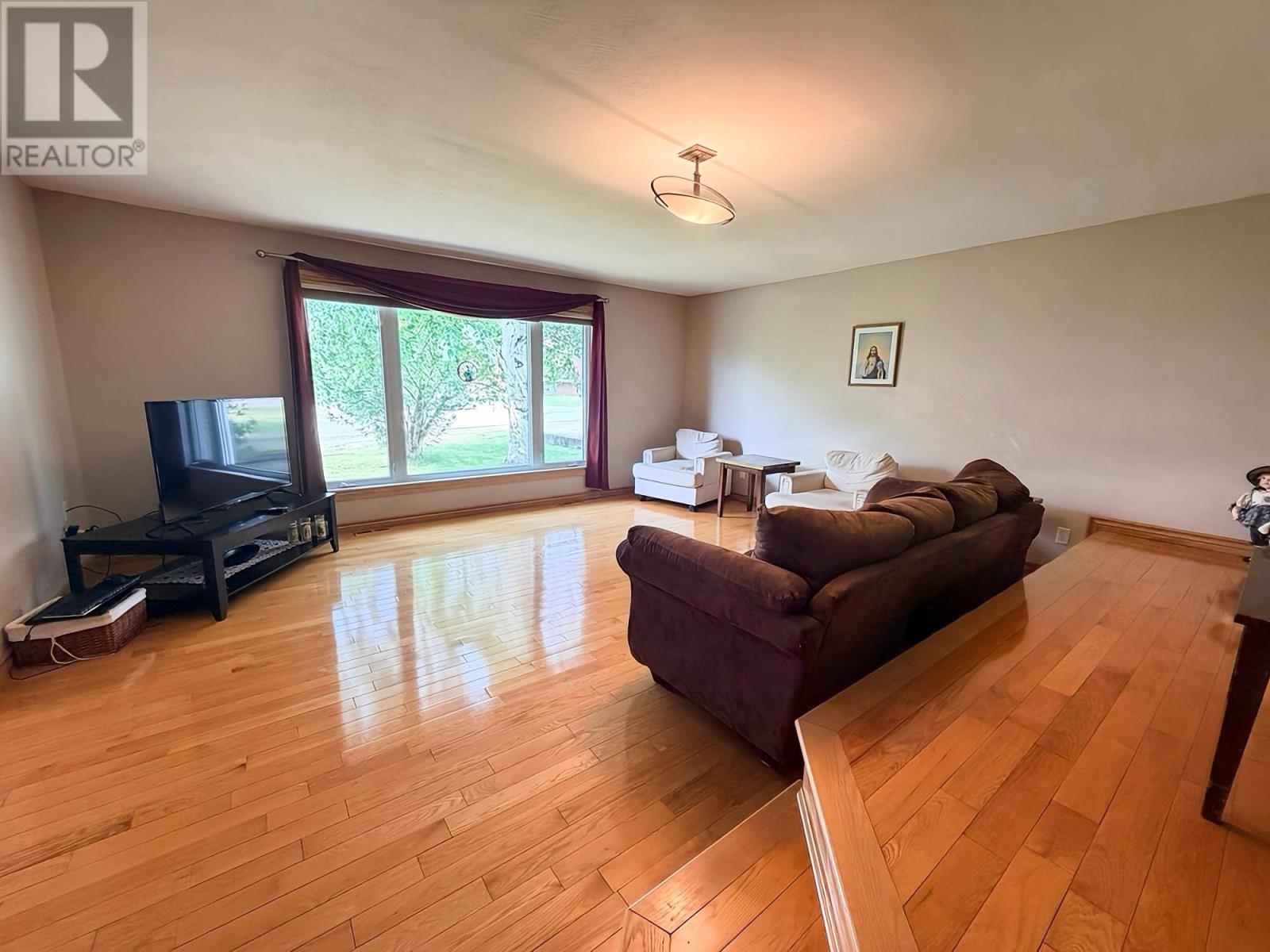 111 Woodcrest DR - 12