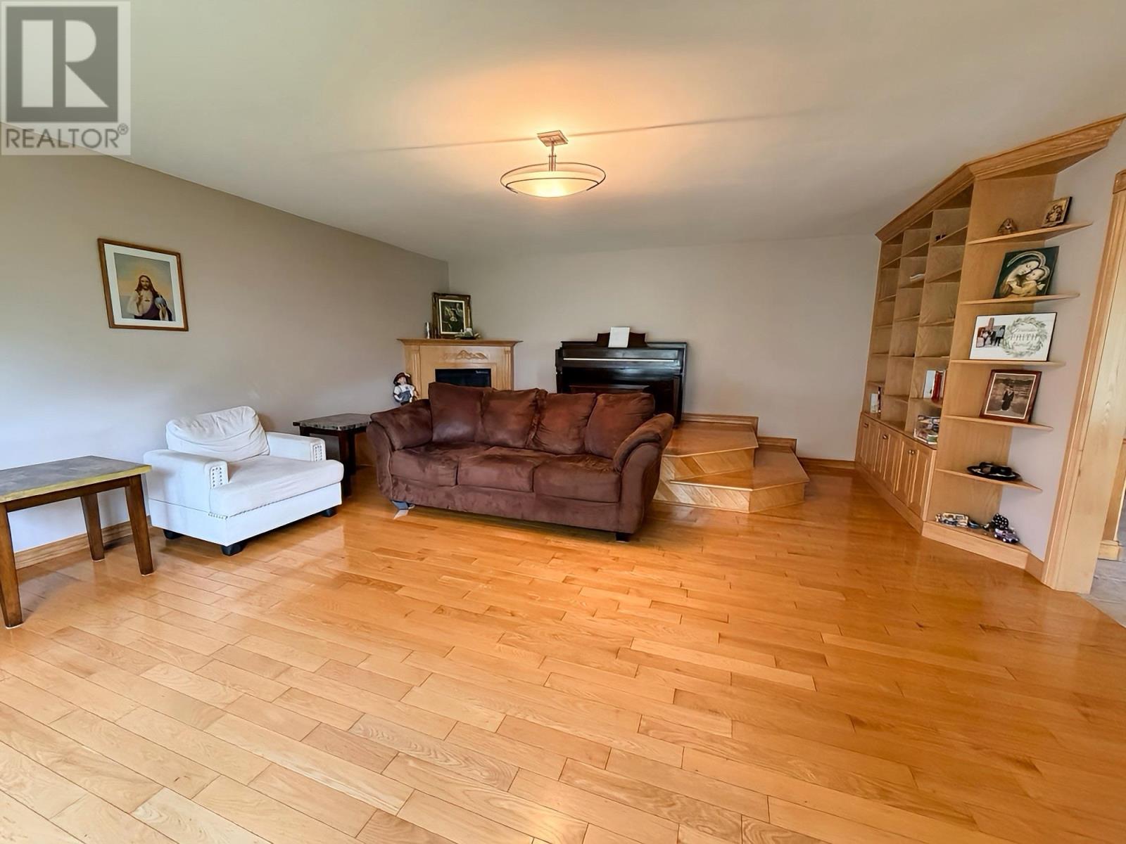 111 Woodcrest DR - 13