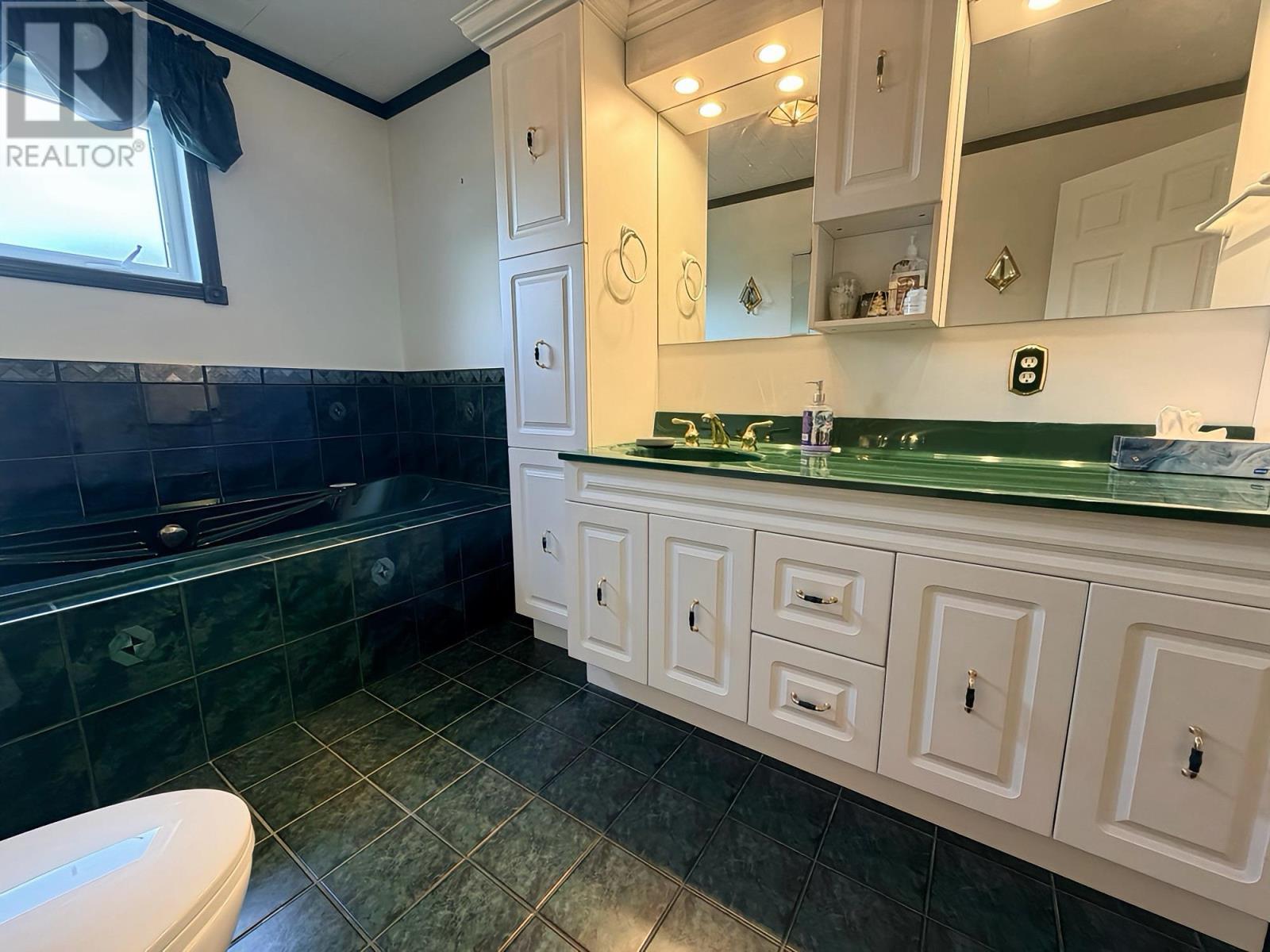 111 Woodcrest DR - 15