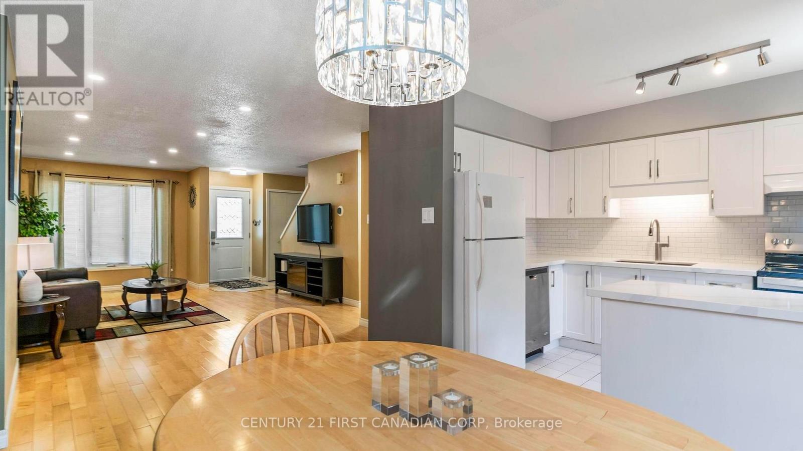 #39 925 LAWSON ROAD - 10