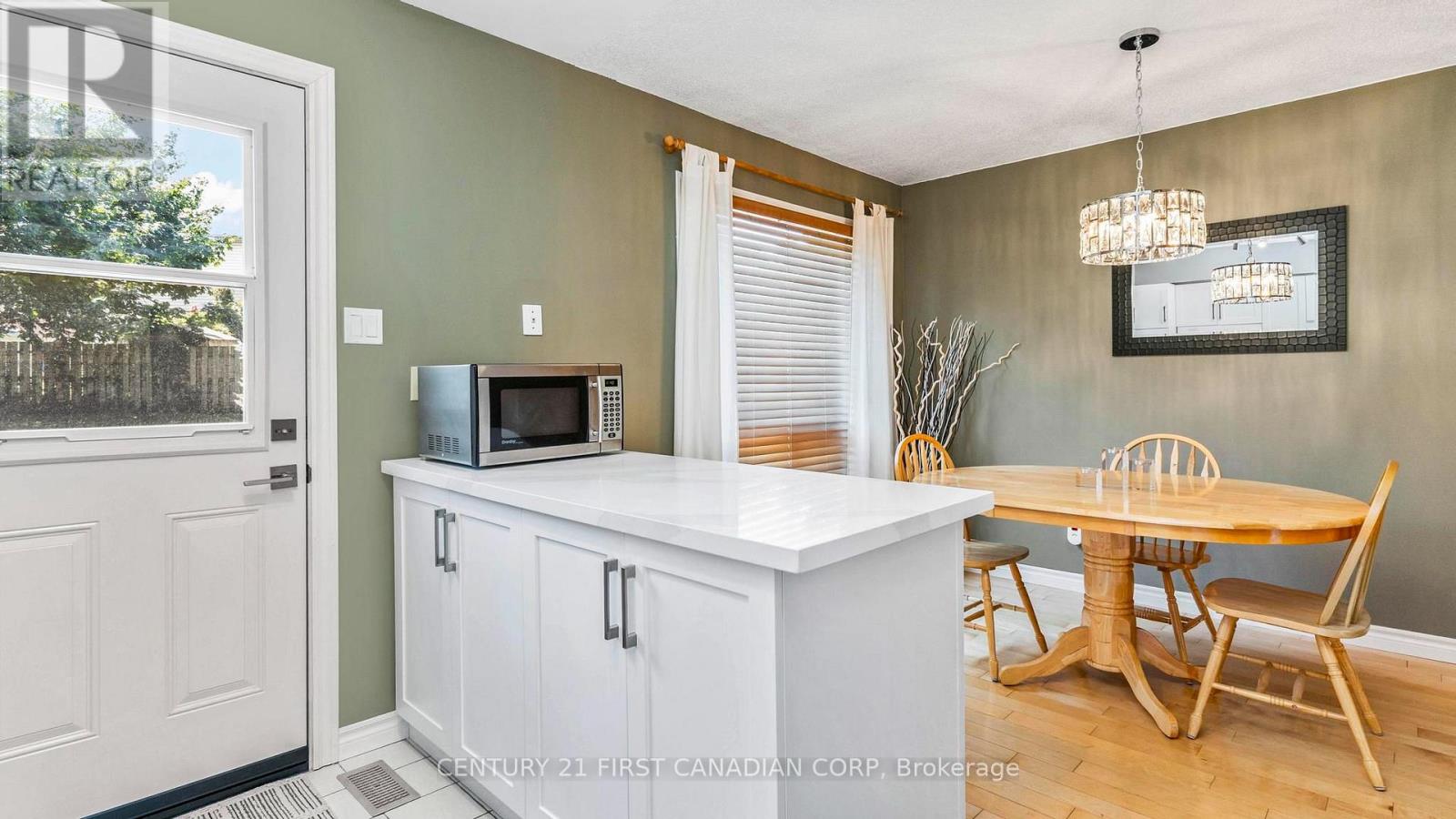 #39 925 LAWSON ROAD - 16