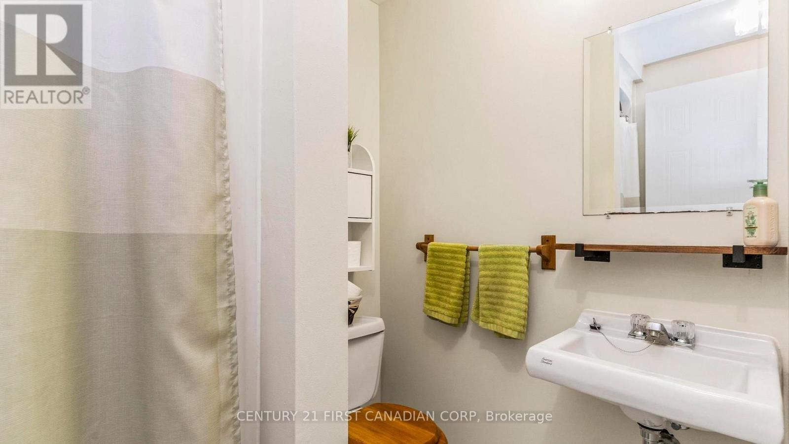 #39 925 LAWSON ROAD - 29