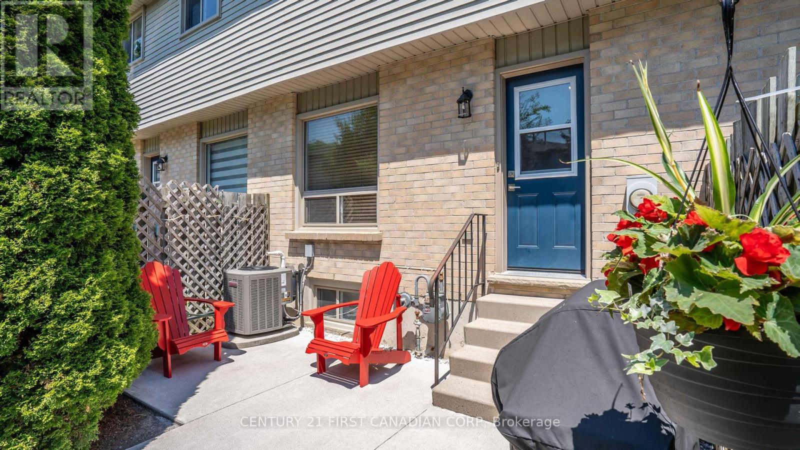 #39 925 LAWSON ROAD - 32