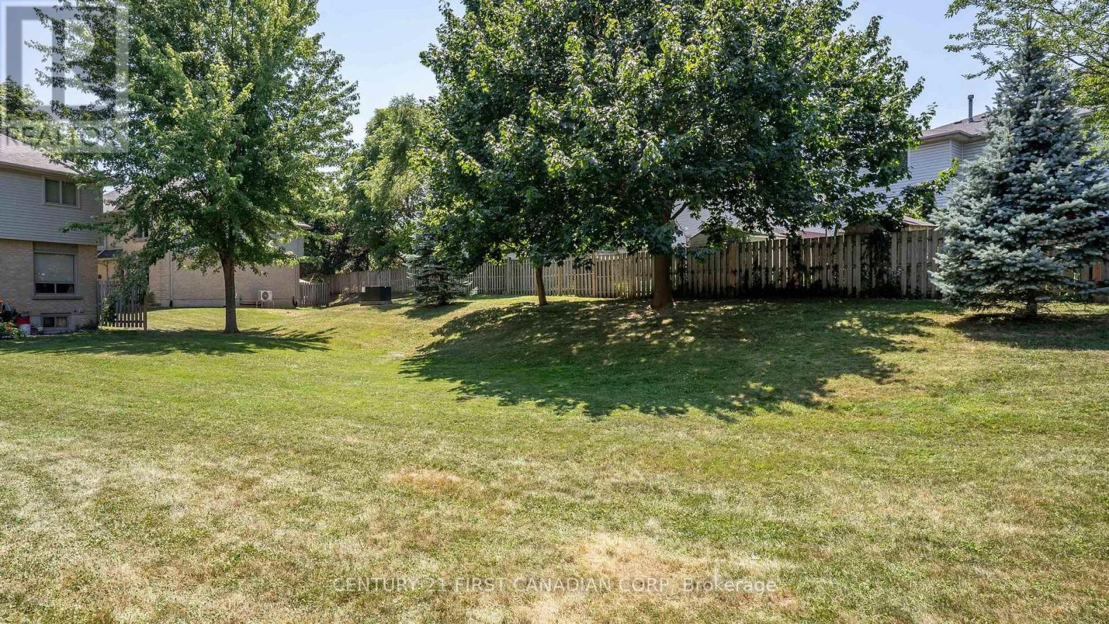 #39 925 LAWSON ROAD - 35
