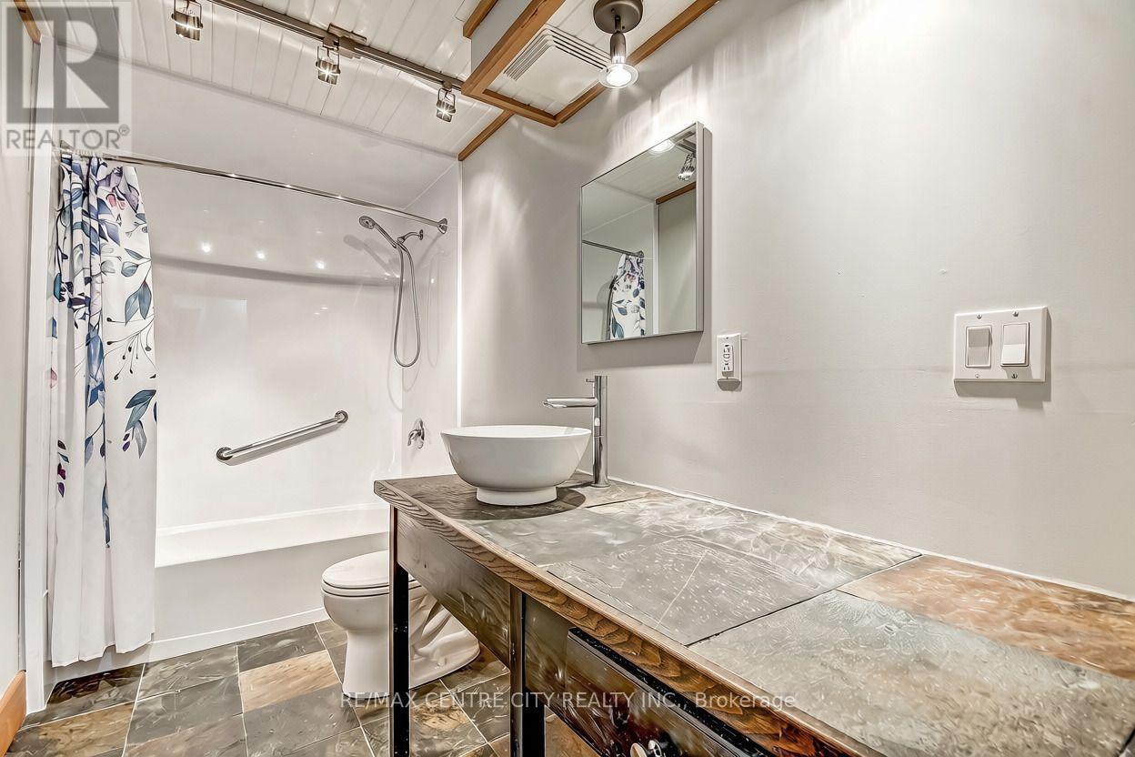 308 SELBOURNE DRIVE - Image 27