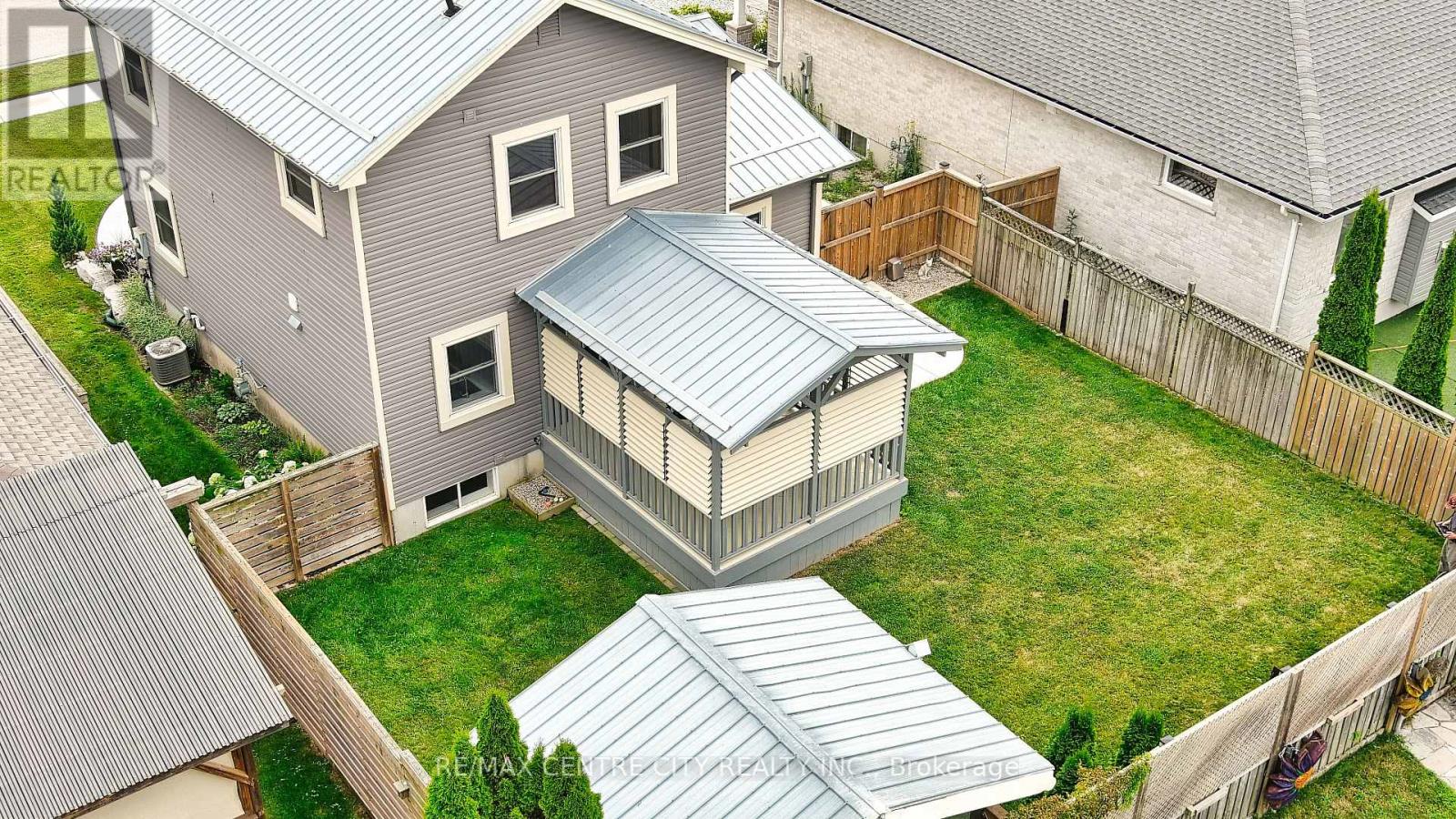 308 SELBOURNE DRIVE - Image 32