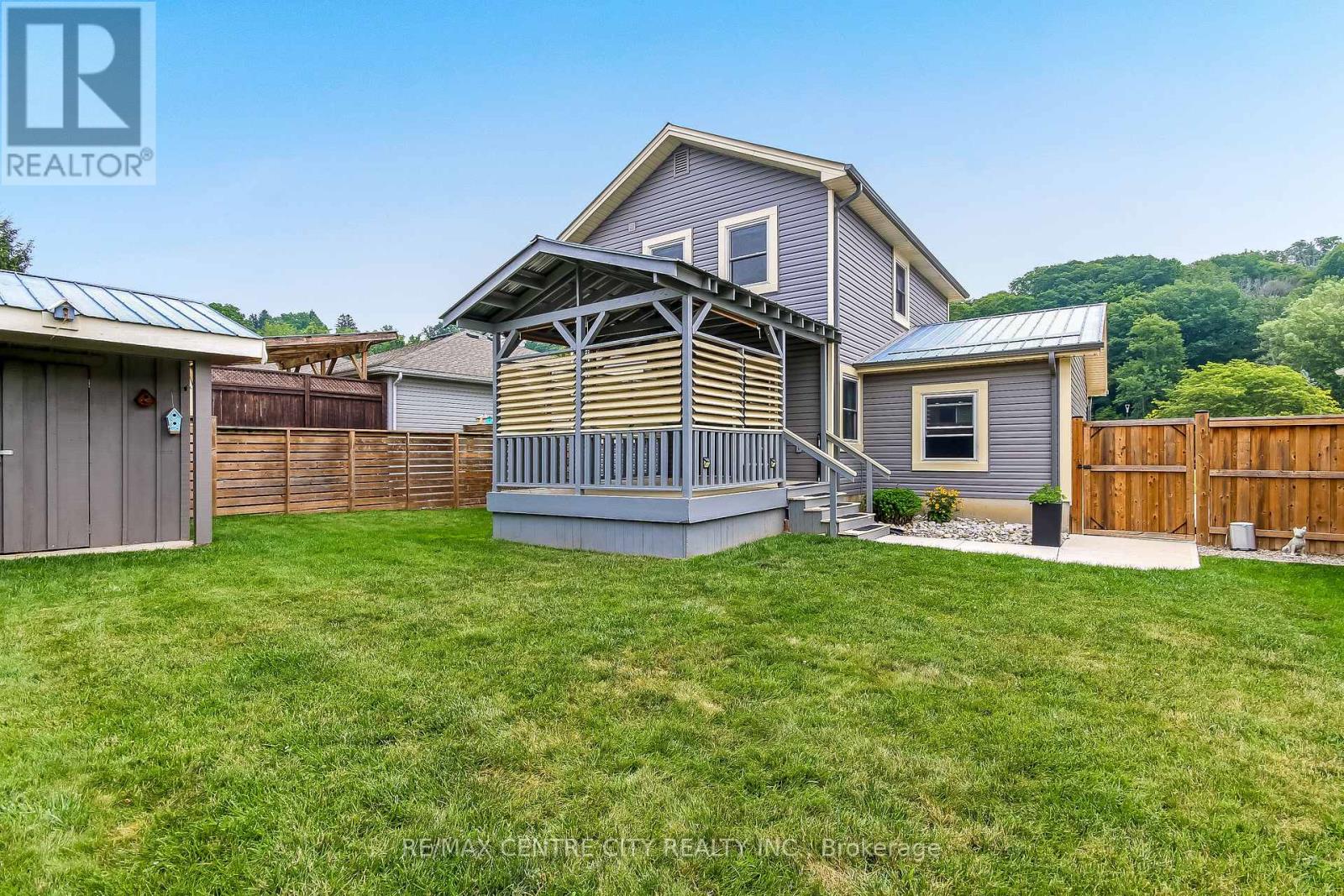 308 SELBOURNE DRIVE - Image 34