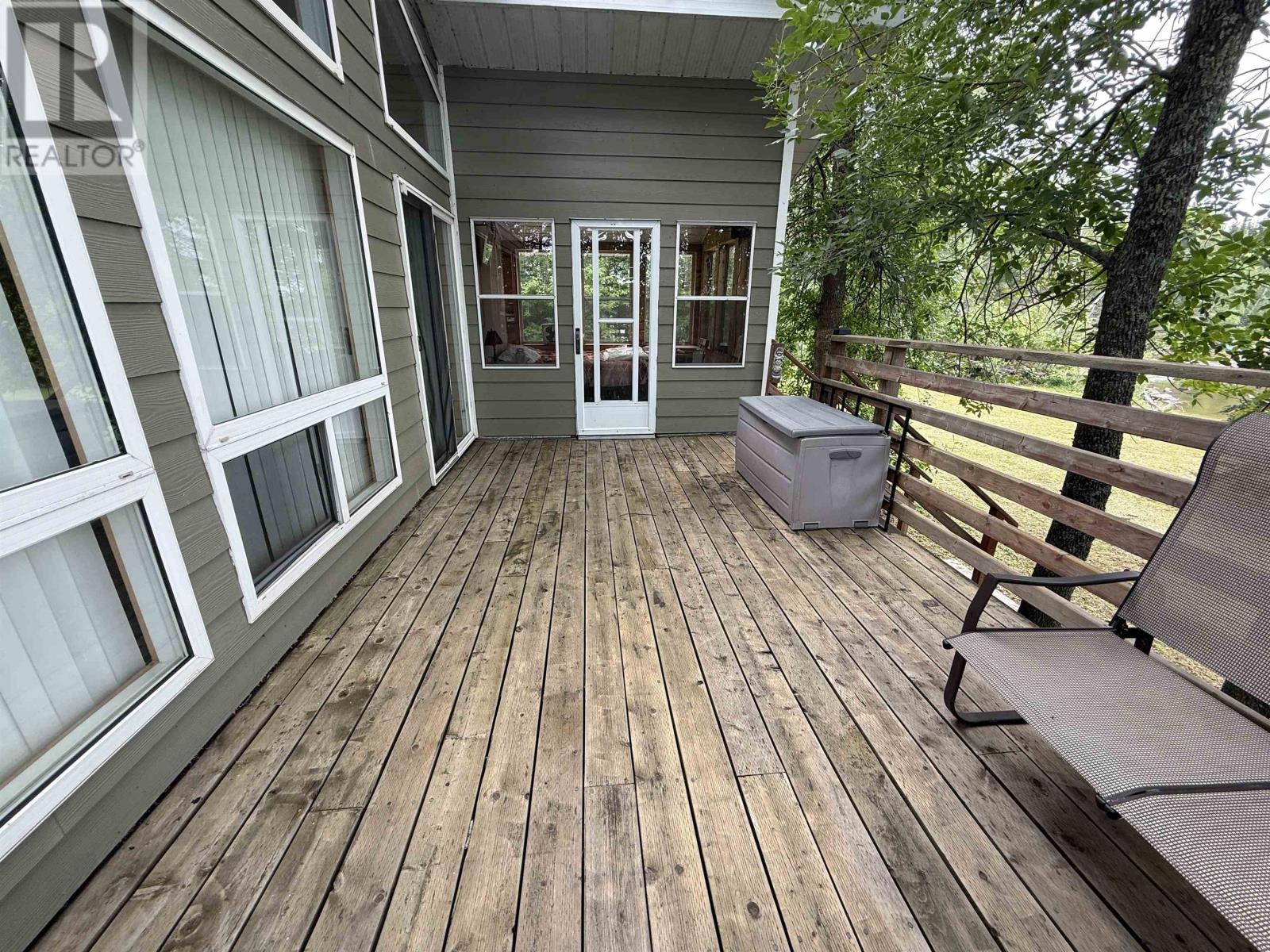 LOT 1 Queer Island - Image 7