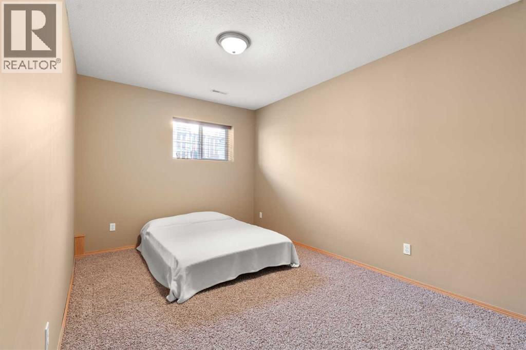 18 Riverview Drive SE - 35