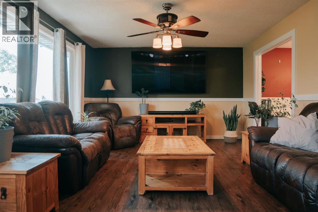 1026 18 Avenue - 5