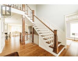 6 Stoneley Place thumbnail 3