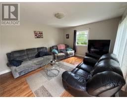 8 St Clare Avenue thumbnail 3