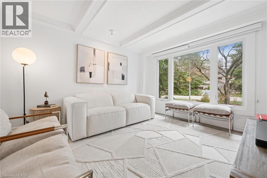 1194 QUEEN VICTORIA Avenue - Image 6