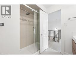 1194 Queen Victoria Avenue, Mississauga, ON L5H3H3 Photo 32