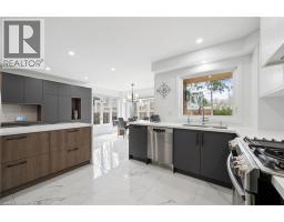 Kitchen - 1194 Queen Victoria Avenue, Mississauga, ON L5H3H3 Photo 18