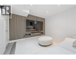 1194 Queen Victoria Avenue, Mississauga, ON L5H3H3 Photo 36