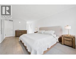 1194 Queen Victoria Avenue, Mississauga, ON L5H3H3 Photo 23