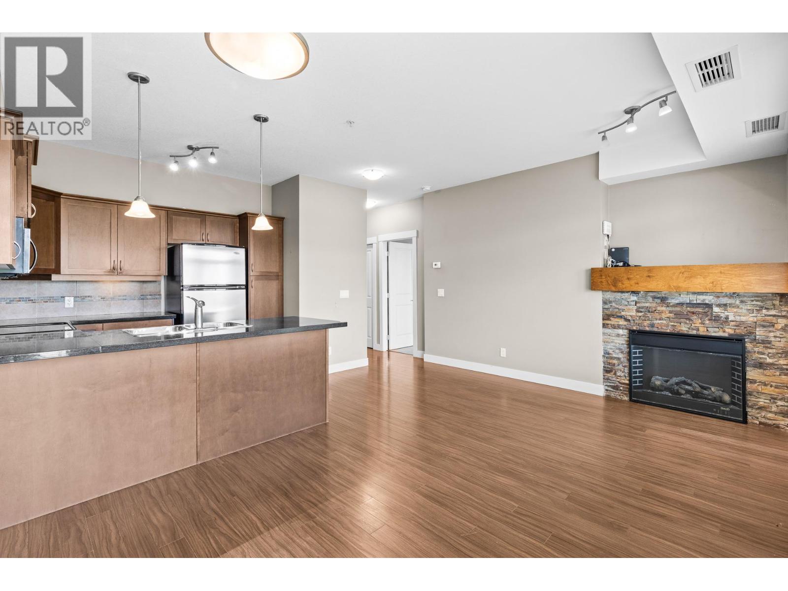 #212 3533 Carrington Road - 12