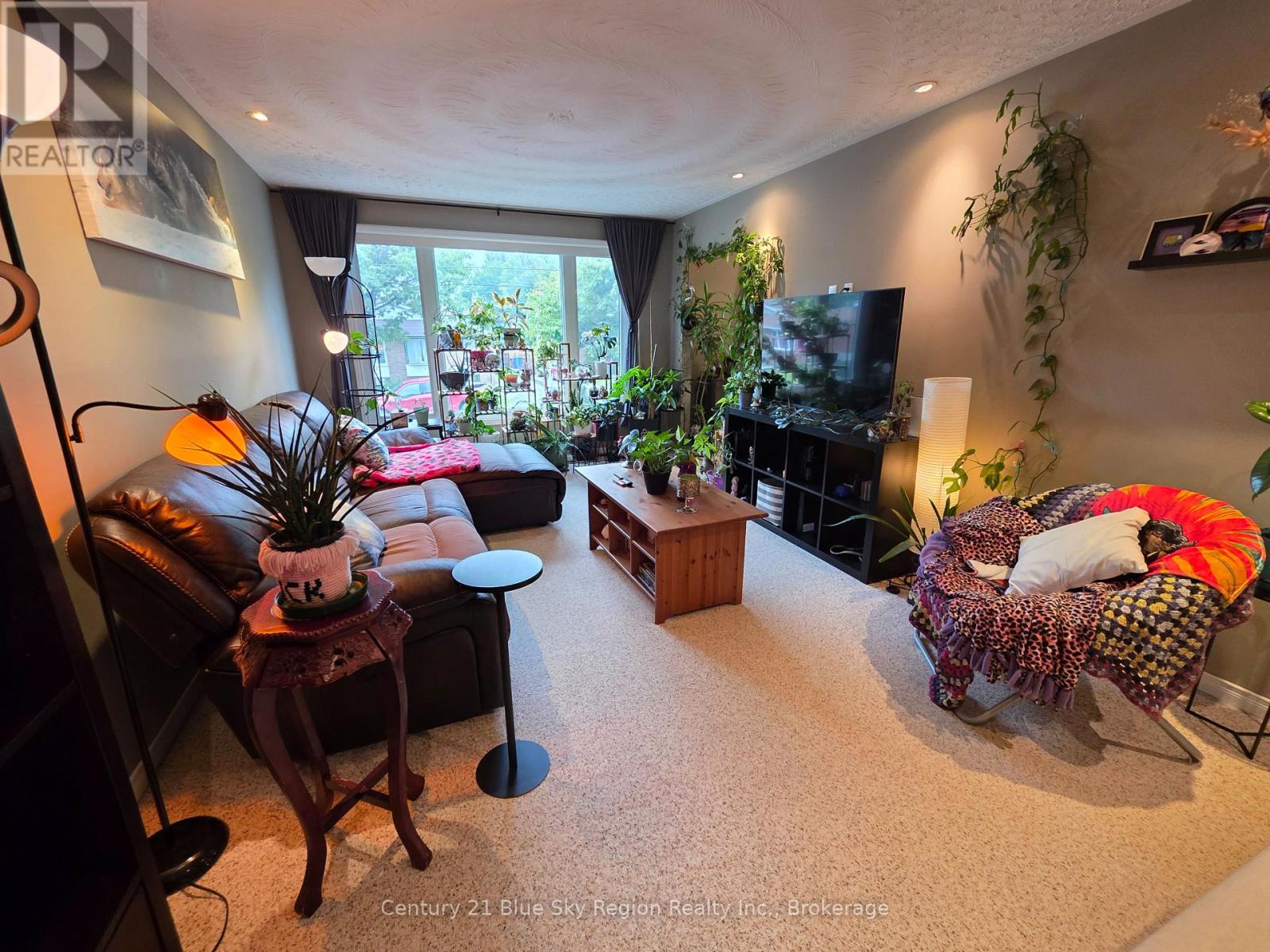 798 MCKAY AVENUE - 11