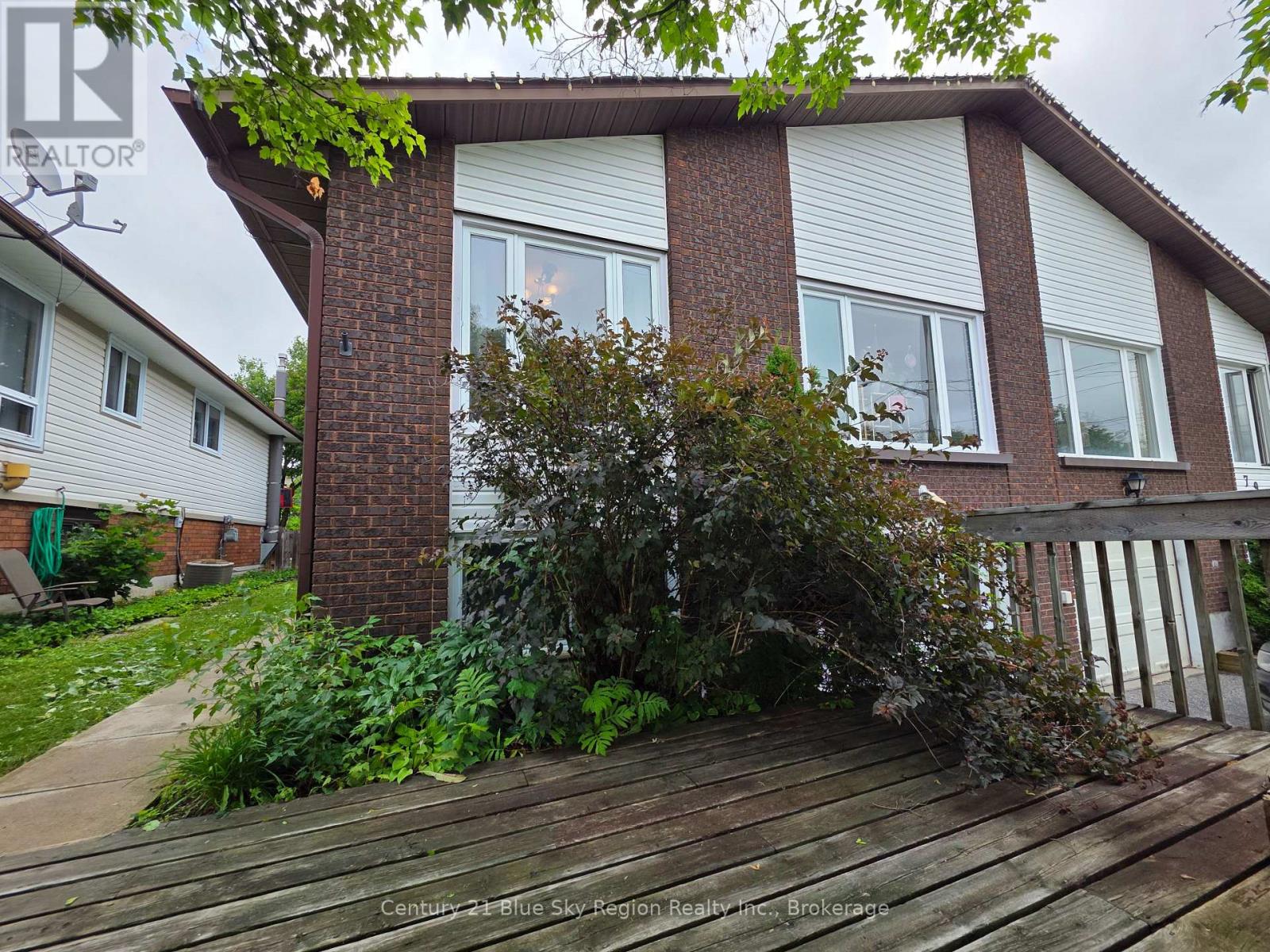 798 MCKAY AVENUE - 2