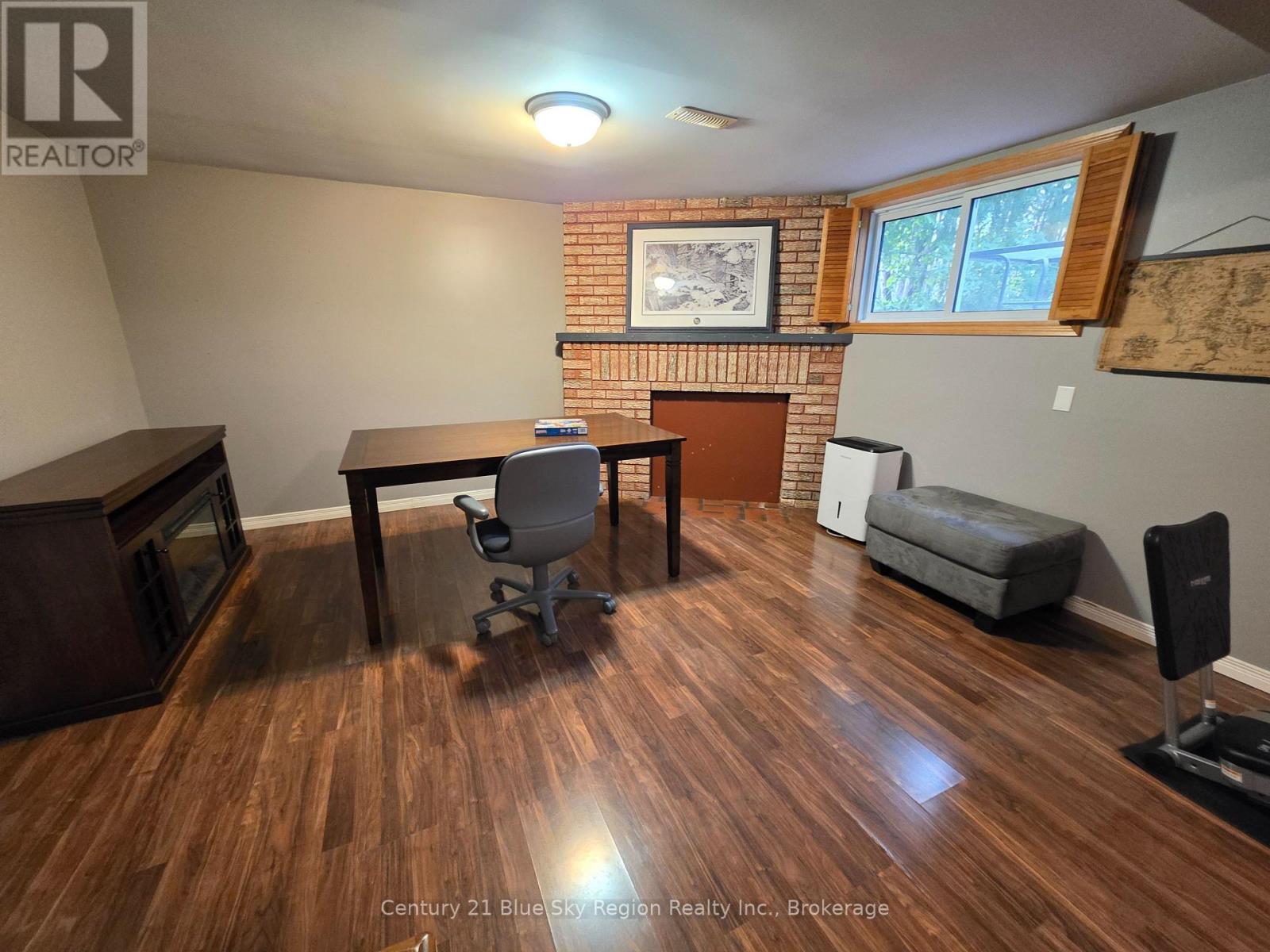 798 MCKAY AVENUE - 27