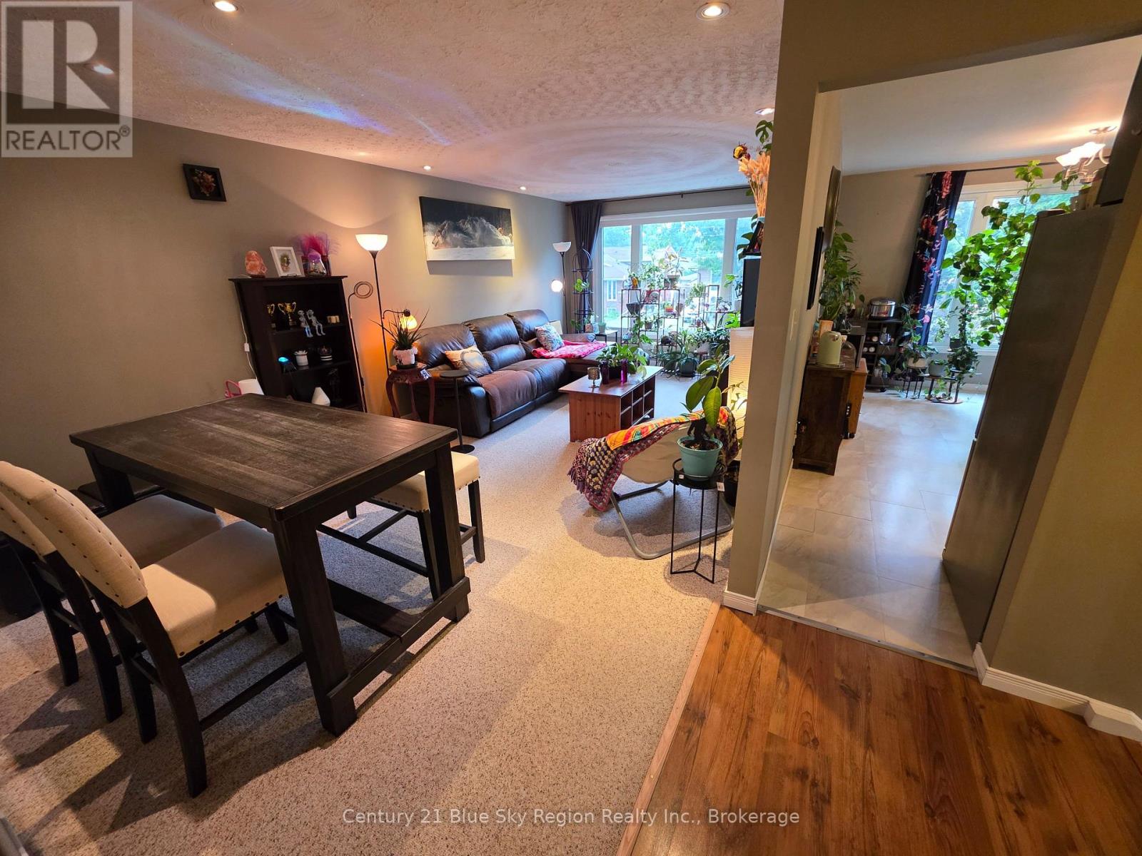 798 MCKAY AVENUE - 7