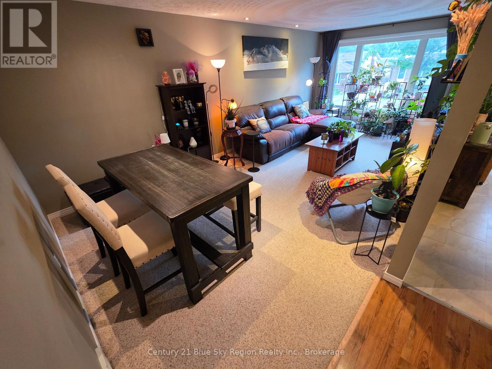 798 MCKAY AVENUE - 8
