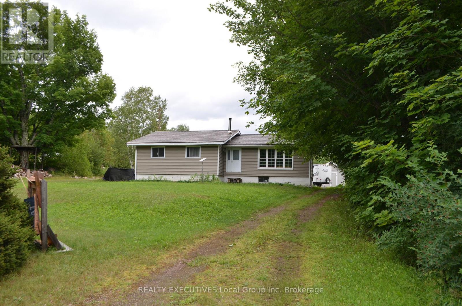 1405 PIONEER ROAD - 2